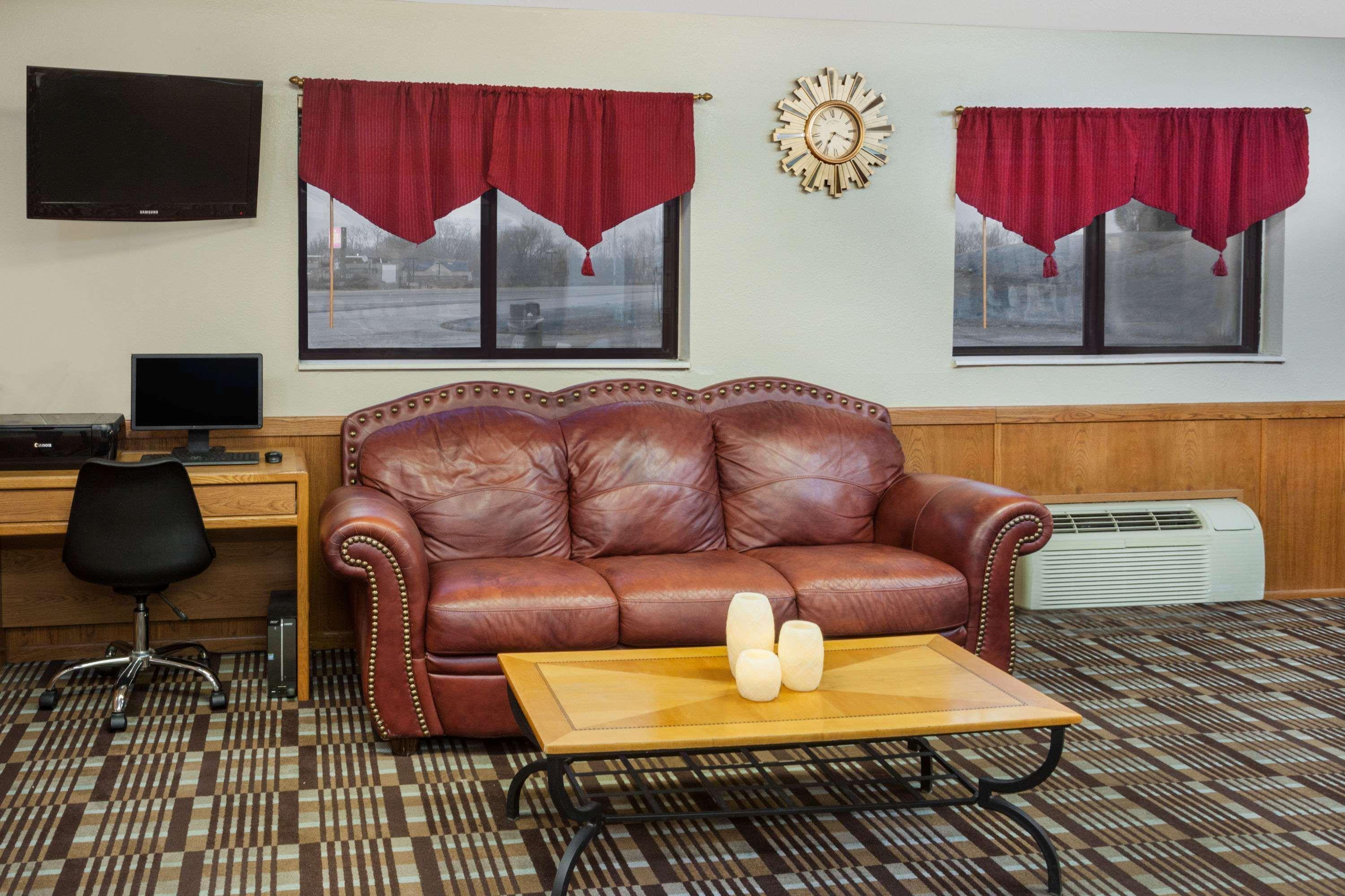 Super 8 By Wyndham Muscatine Hotel Kültér fotó