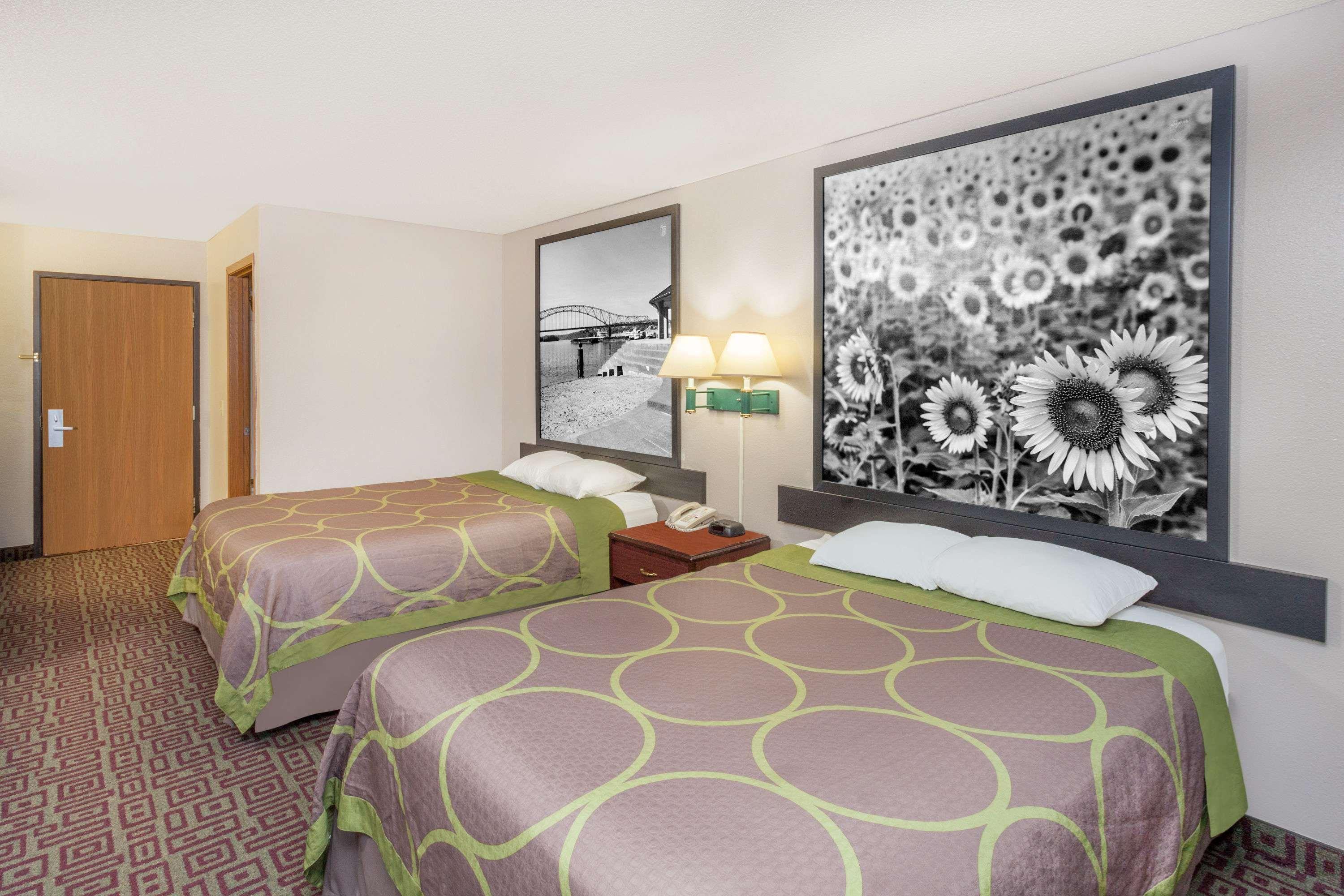 Super 8 By Wyndham Muscatine Hotel Kültér fotó